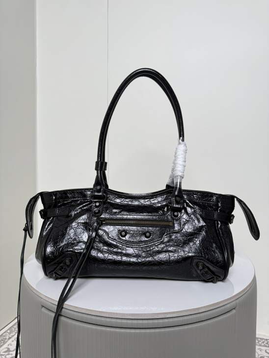 Picture of Balenciaga Handbags _SKUfw210450989fw